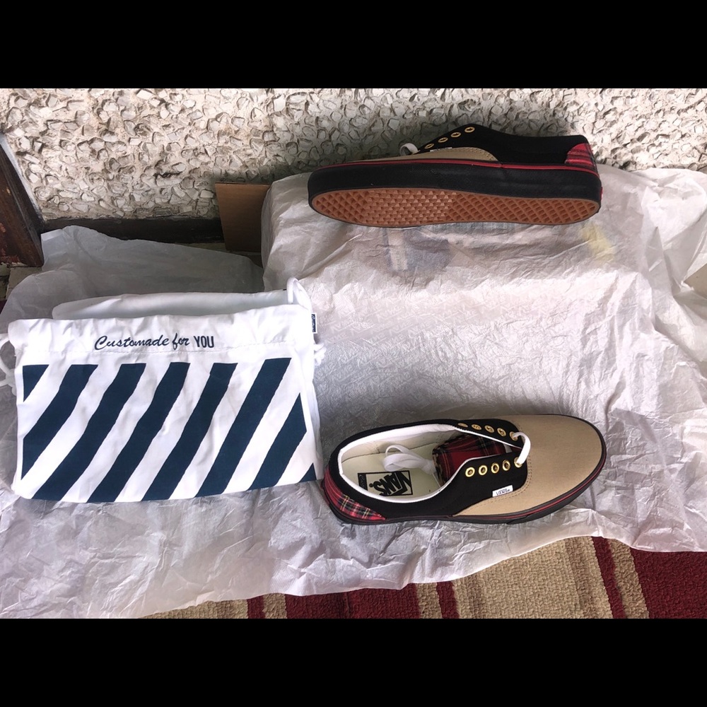 Vans - Picture 5 of 8